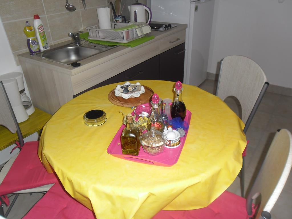Apartments Krajici Kastela Luaran gambar